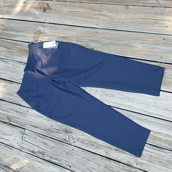 32 Degrees Pants - 32 degree Capri pants navy blue (NWT) read description!
